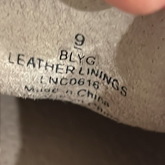 Bailey | Toddler Squeaky Shoes size 9 - Picture 7 of 10